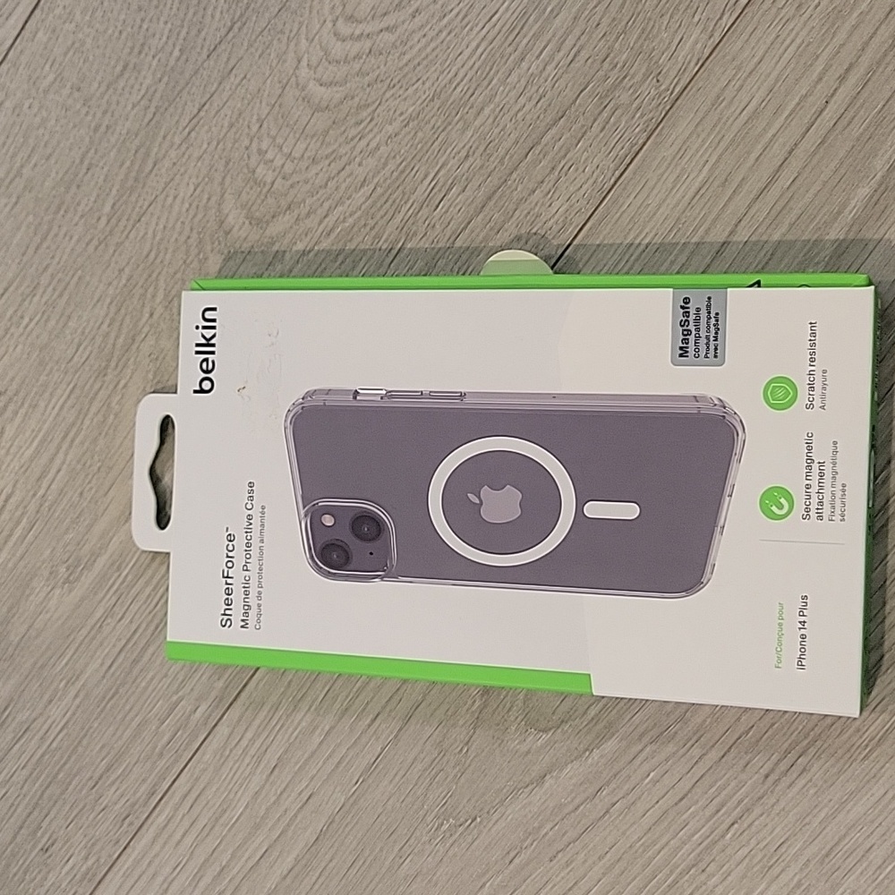 NWT- Belkin iPhone 14 Plus shear force magnetic protective case